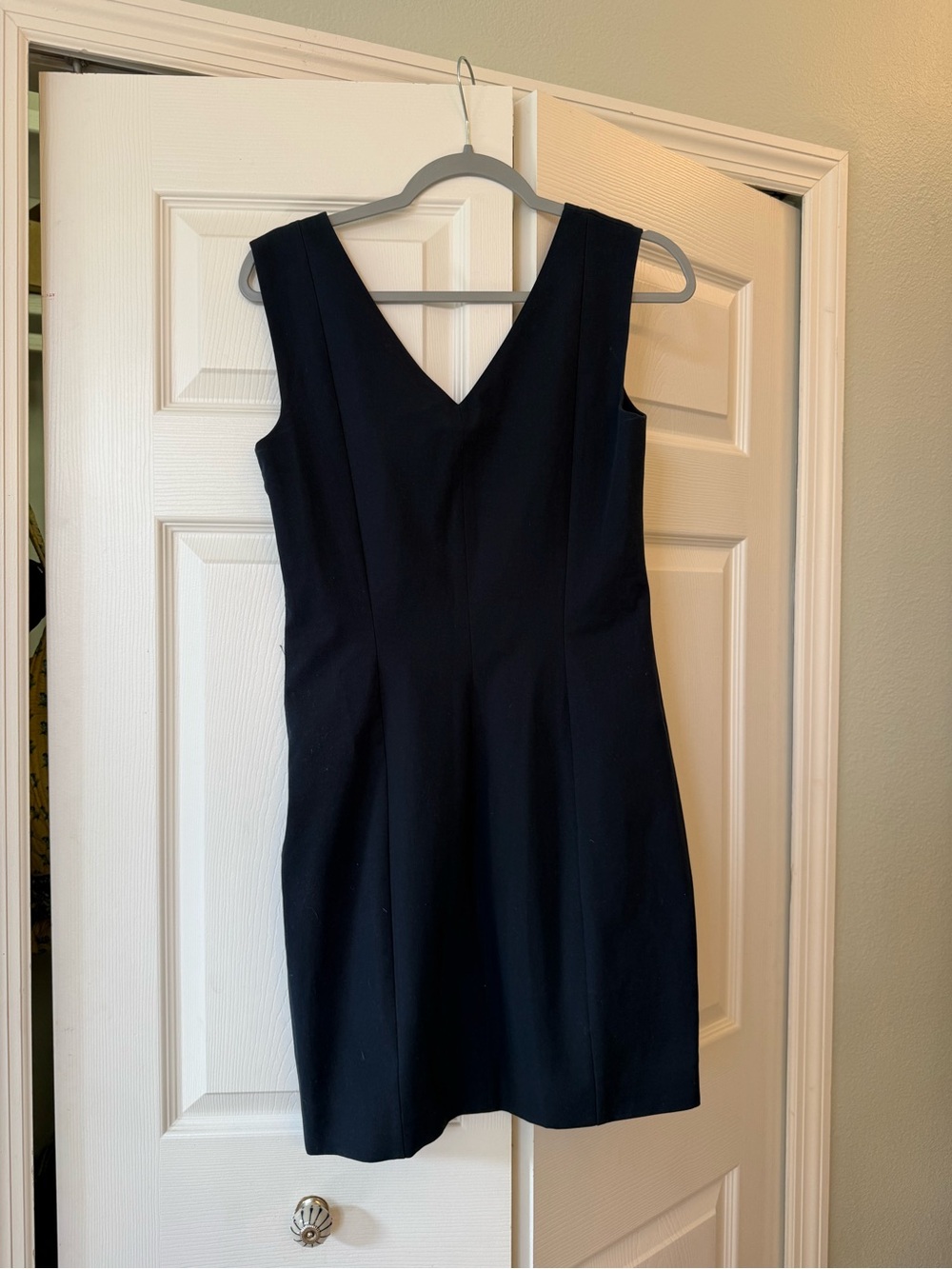Theory navy blue fitted v neck dress size 6 - Picture 6 of 8
